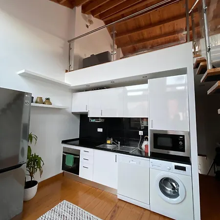 Cosy Loft In Cristo Rei * ألمادا